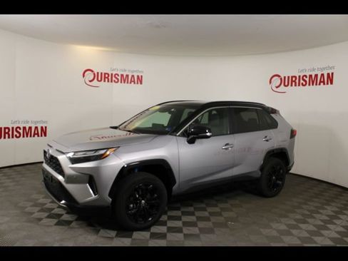 Used 2023 Toyota RAV4 XSE AWD/4WD image 3
