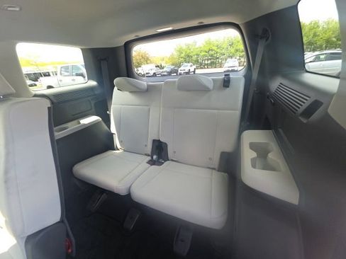 Used 2025 Hyundai Santa Fe SE AWD/4WD image 30