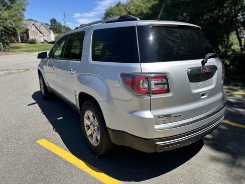 Used 2015 GMC Acadia SLE image 8