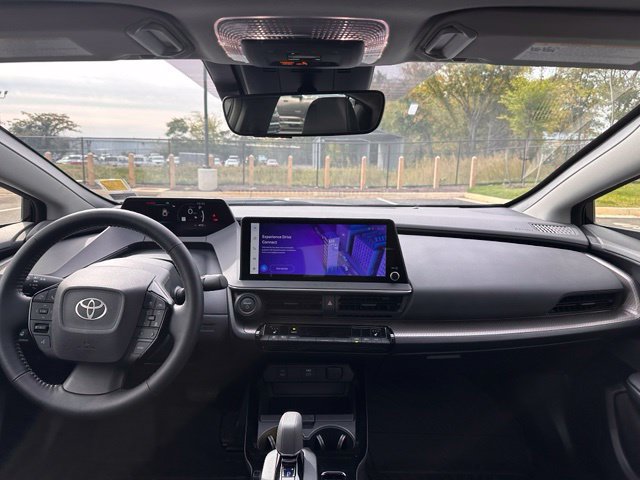 Used 2024 Toyota Prius XLE FWD image 27