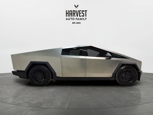 Used 2024 Tesla Cybertruck AWD Crew Cab image 8
