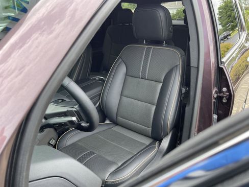 Used 2025 Chevrolet Traverse High Country w/ LPO, Floor Liner Package AWD/4WD image 16
