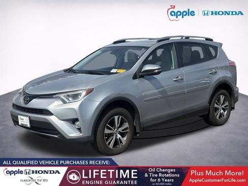 Used 2017 Toyota RAV4 XLE AWD/4WD image 3