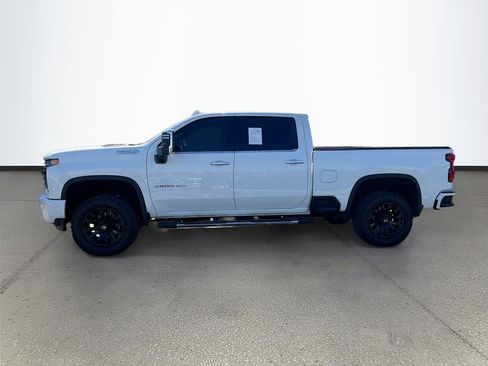Used 2022 Chevrolet Silverado 2500 High Country w/ Safety Package II AWD/4WD image 4