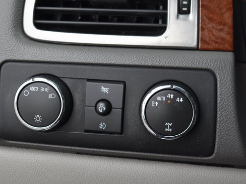 Used 2007 GMC Yukon SLT w/ SLT Preferred Equipment Group image 9