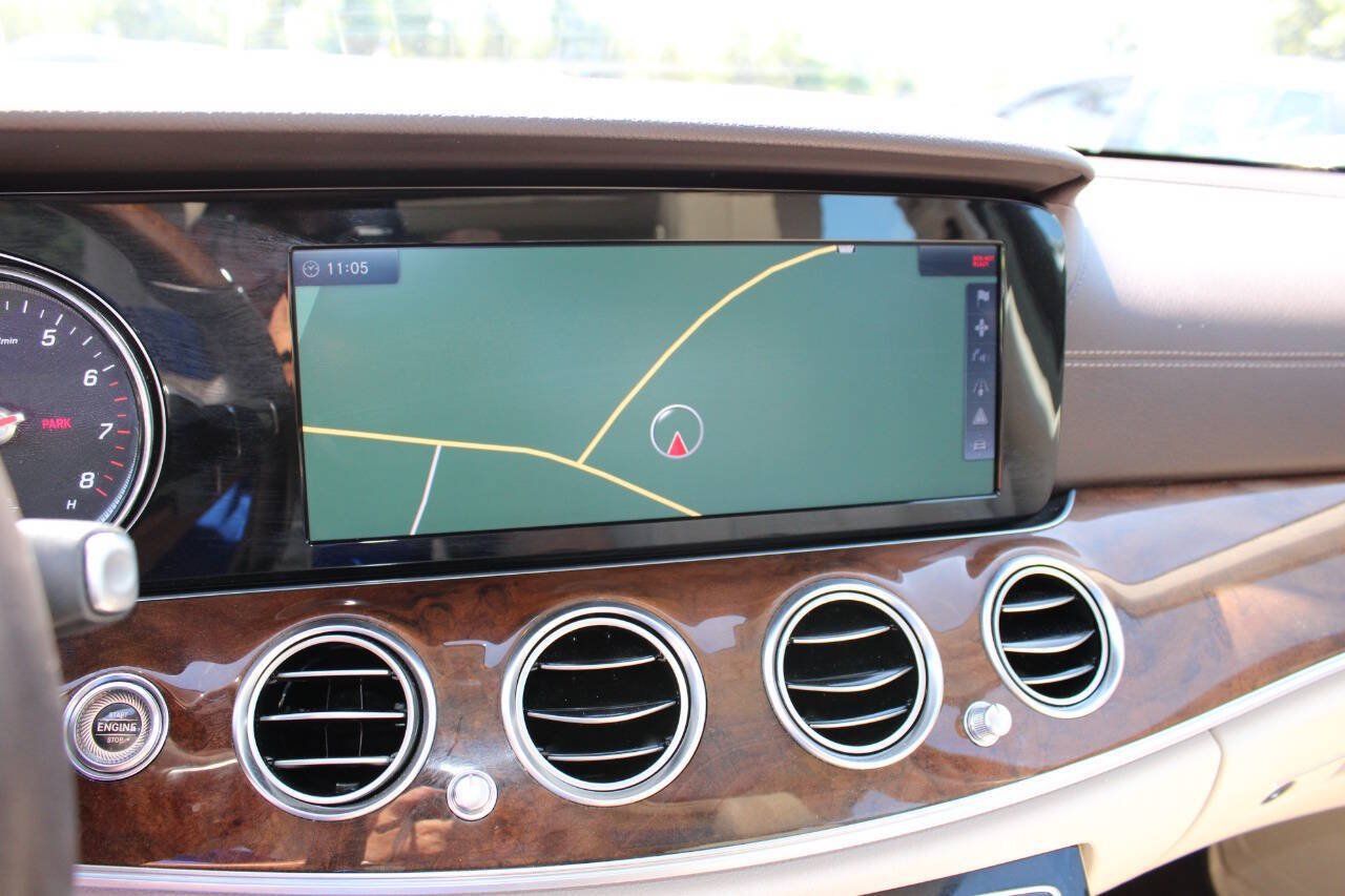 Used 2017 Mercedes-Benz E 400 4MATIC Wagon image 15