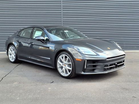 New 2025 Porsche Panamera 4 image 29