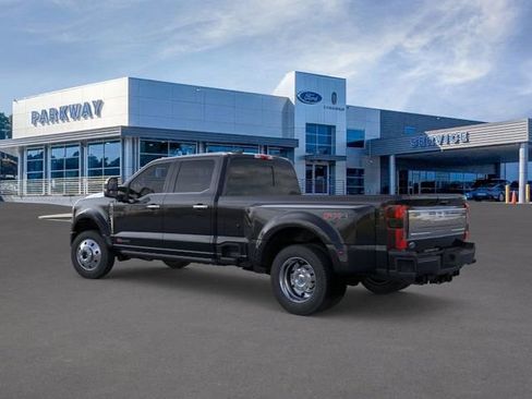 New 2026 Ford F450 Platinum image 4