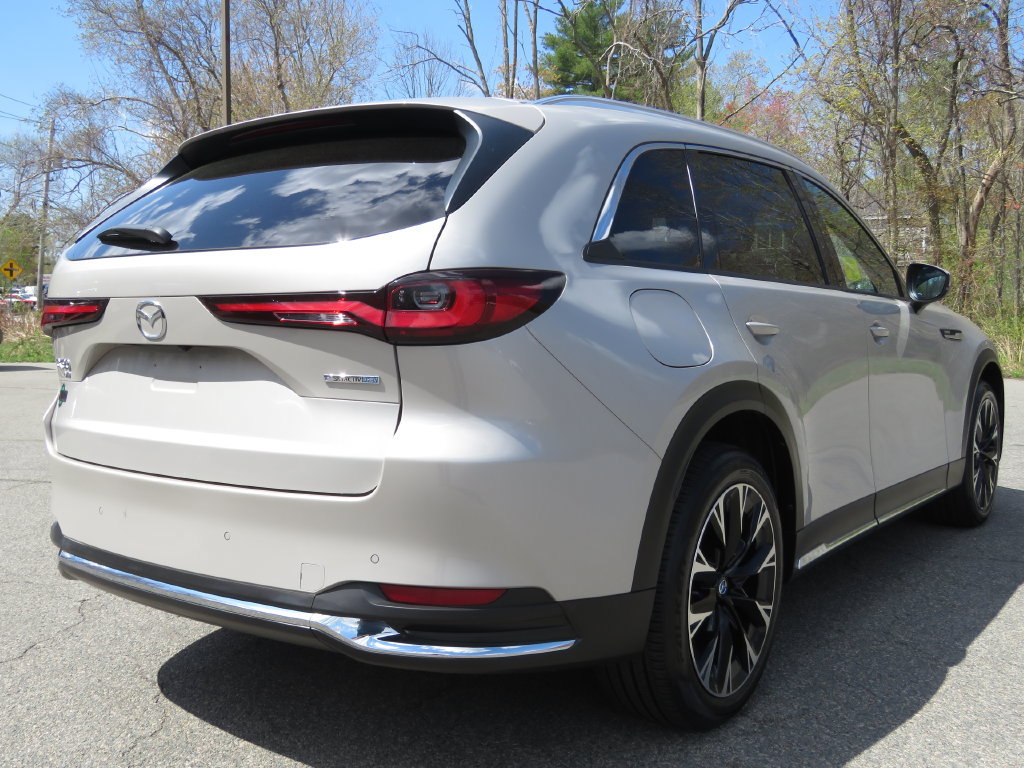 Used 2024 MAZDA CX-90 Plug-In Hybrid w/ Premium Plus AWD/4WD image 5