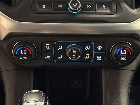 Used 2018 GMC Acadia SLE FWD image 28