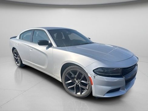Used 2022 Dodge Charger SXT w/ Blacktop Package image 5