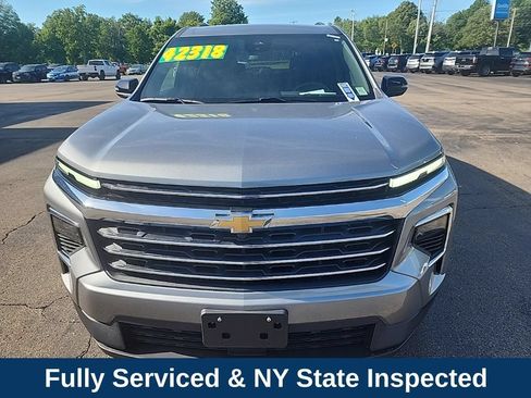 Used 2026 Chevrolet Traverse LT AWD/4WD image 8