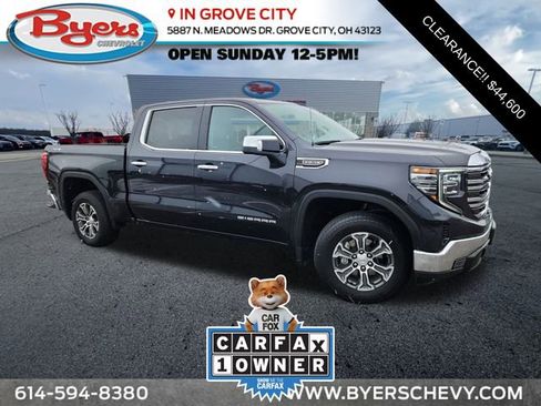 Used 2025 GMC Sierra 1500 SLT image 1
