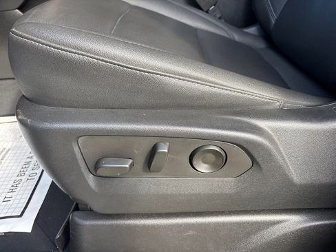 Used 2023 Chevrolet Tahoe Z71 image 13