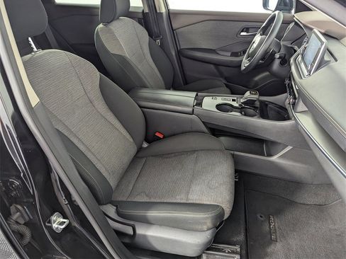 Used 2023 Nissan Rogue SV image 36