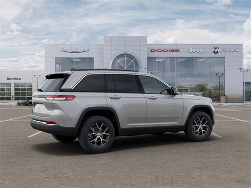 New 2025 Jeep Grand Cherokee Limited w/ Trailer Tow Package image 4