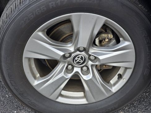 Certified 2023 Toyota RAV4 XLE AWD/4WD image 8