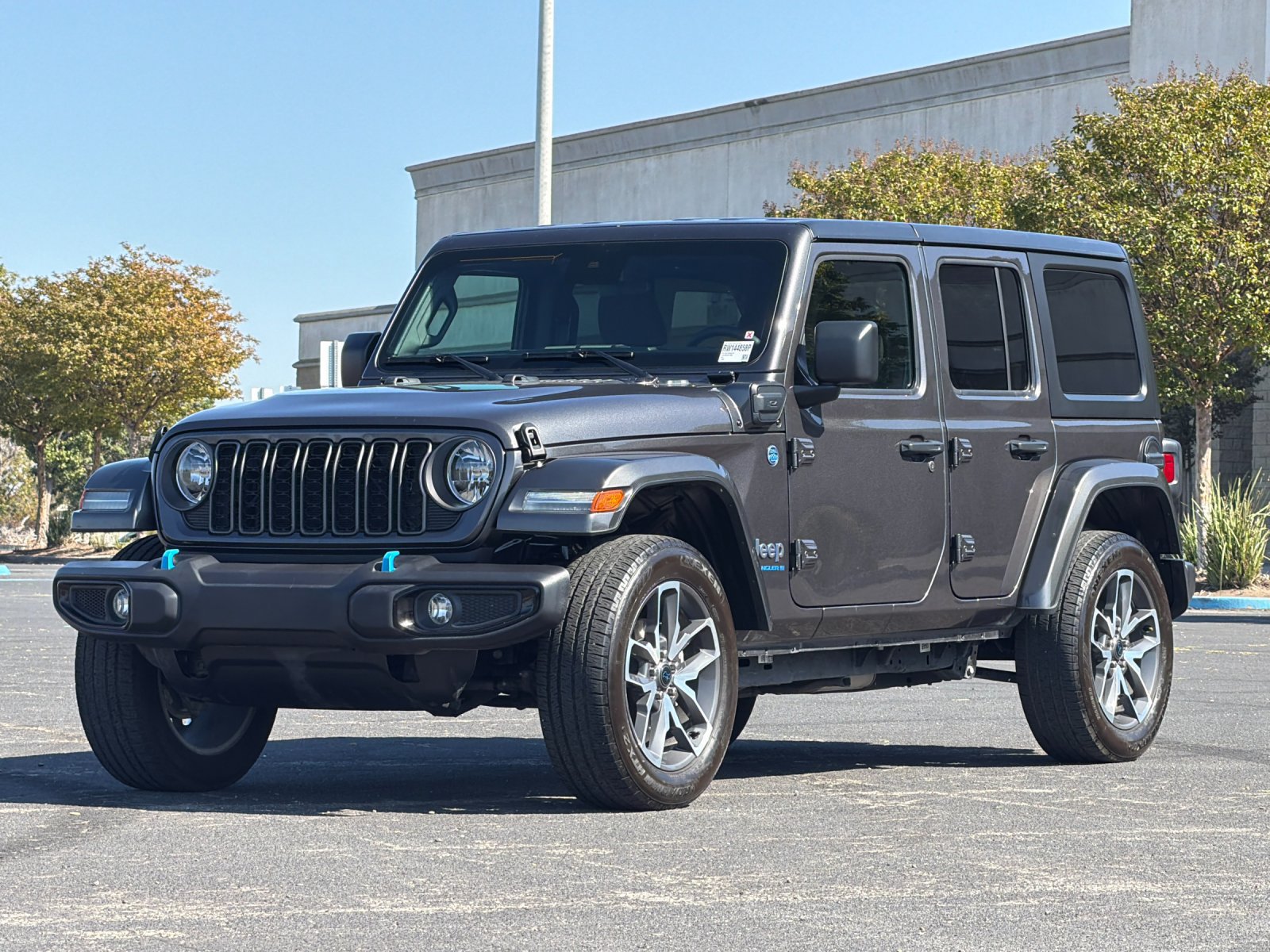 Used 2024 Jeep Wrangler Unlimited AWD/4WD image 8