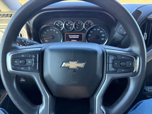 Used 2022 Chevrolet Silverado 2500 Custom w/ Custom Convenience Package image 17