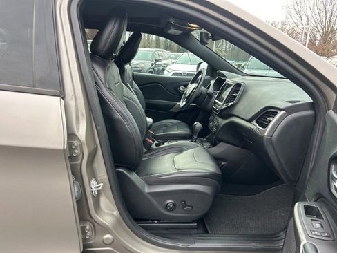 Used 2021 Jeep Cherokee Latitude Lux 80th Anniv w/ Quick Order Package 26U 80TH image 16