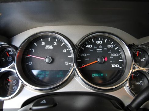 Used 2014 Chevrolet Silverado 2500 LT w/ Texas Edition AWD/4WD image 28
