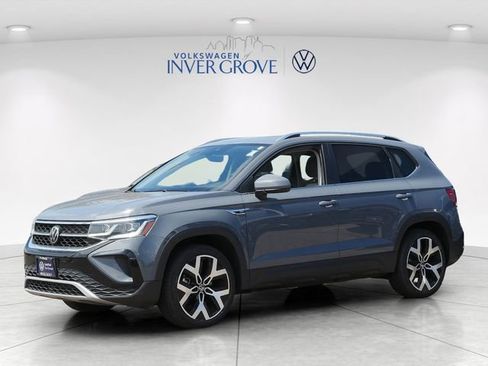 Certified 2023 Volkswagen Taos SEL AWD/4WD image 3
