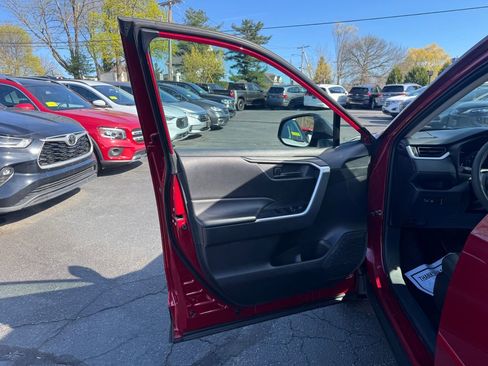 Used 2023 Toyota RAV4 LE FWD image 18