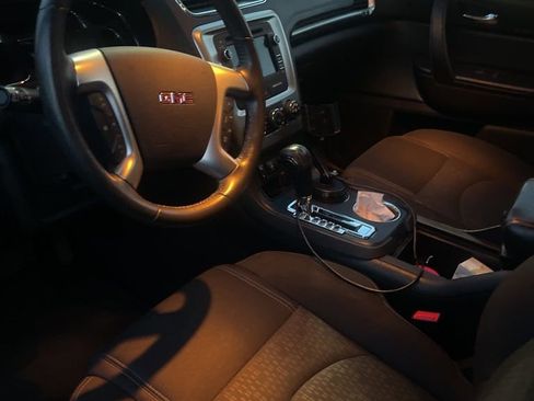 Used 2016 GMC Acadia SLE image 7
