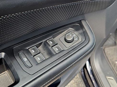 Used 2024 Volkswagen Atlas SE FWD image 23