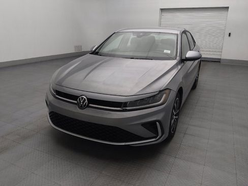 Used 2025 Volkswagen Jetta SE FWD image 15