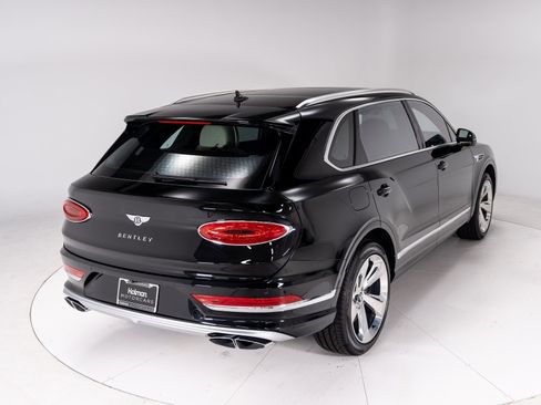 Certified 2024 Bentley Bentayga Extended Wheelbase image 5
