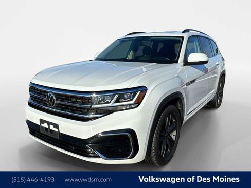 Used 2021 Volkswagen Atlas SE image 1
