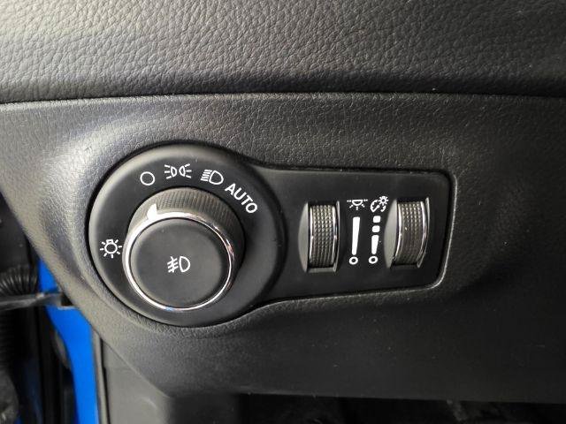 Used 2019 Jeep Compass Trailhawk w/ Cold Weather Group AWD/4WD image 14