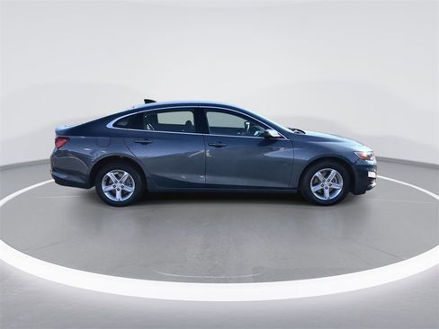 Used 2024 Chevrolet Malibu LS image 9