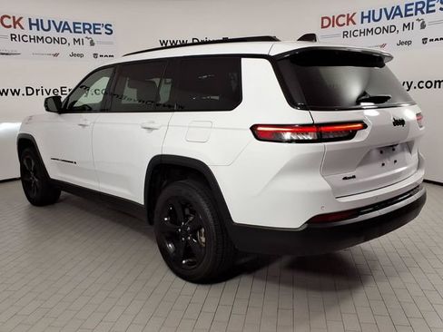Used 2023 Jeep Grand Cherokee L Laredo AWD/4WD image 6