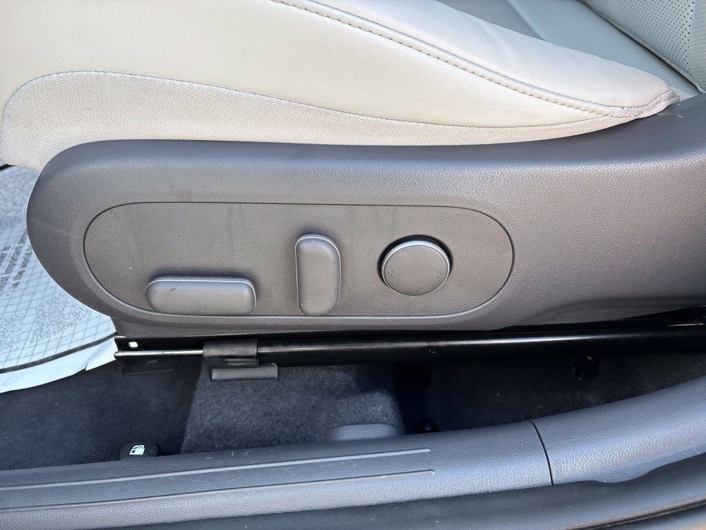 Used 2024 Hyundai Kona Limited AWD/4WD image 20