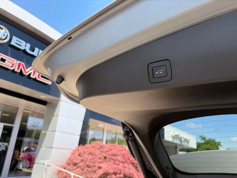 Used 2023 Buick Encore GX Essence w/ Experience Buick Package AWD/4WD image 39