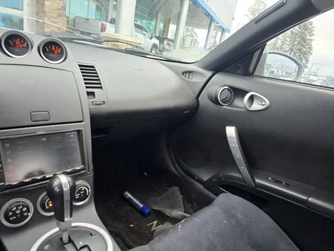 Used 2004 Nissan 350Z Enthusiast w/ Aerodynamics Pkg image 16