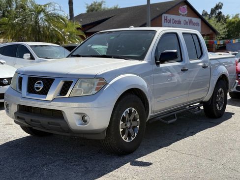 Used 2014 Nissan Frontier Desert Runner image 1