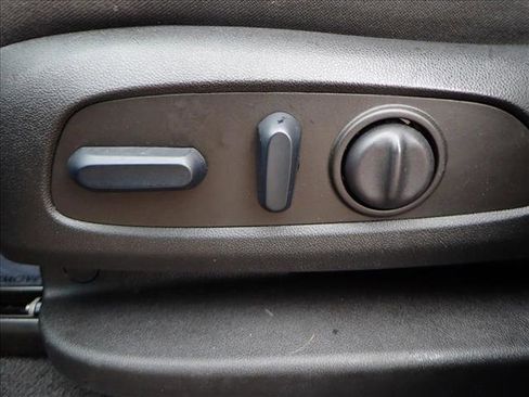 Used 2023 Chevrolet Equinox LT image 13