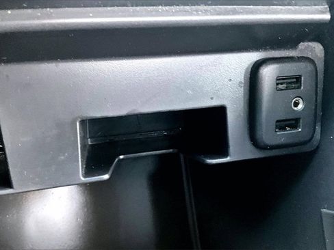 Used 2019 Chevrolet Suburban LT w/ LT Signature Package image 14