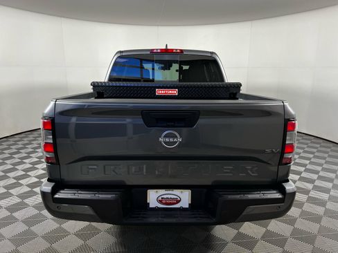 Used 2023 Nissan Frontier SV w/ SV Convenience Package image 6