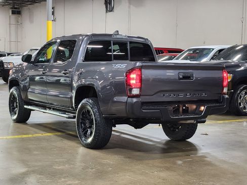 Used 2021 Toyota Tacoma SR w/ SR Convenience Package RWD image 11