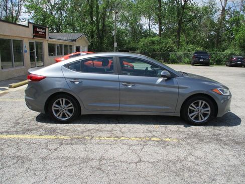 Used 2017 Hyundai Elantra Value Edition FWD image 6