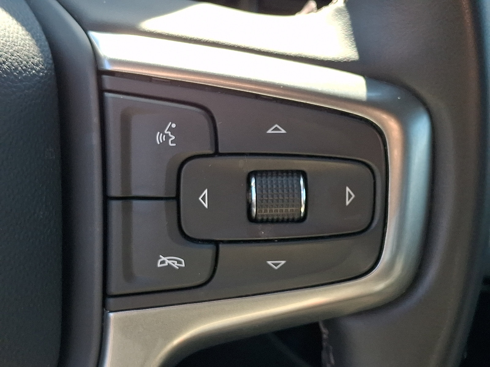 Certified 2024 Chevrolet Silverado 1500 LT AWD/4WD image 23