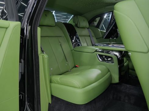 Used 2023 Rolls-Royce Phantom Sedan w/ The Phantom Package image 51