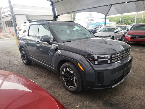 Used 2025 Hyundai Santa Fe SEL image 13