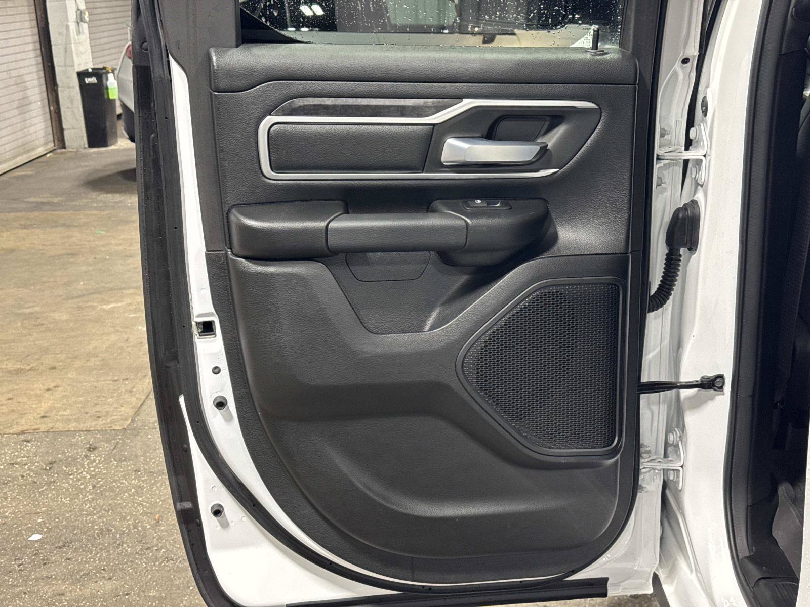 Used 2022 RAM 1500 Big Horn AWD/4WD image 11