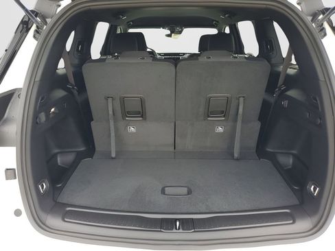 New 2025 Jeep Grand Cherokee L Laredo image 22