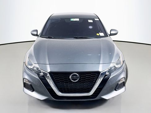 Used 2020 Nissan Altima 2.5 S w/ Driver Assist Package image 2